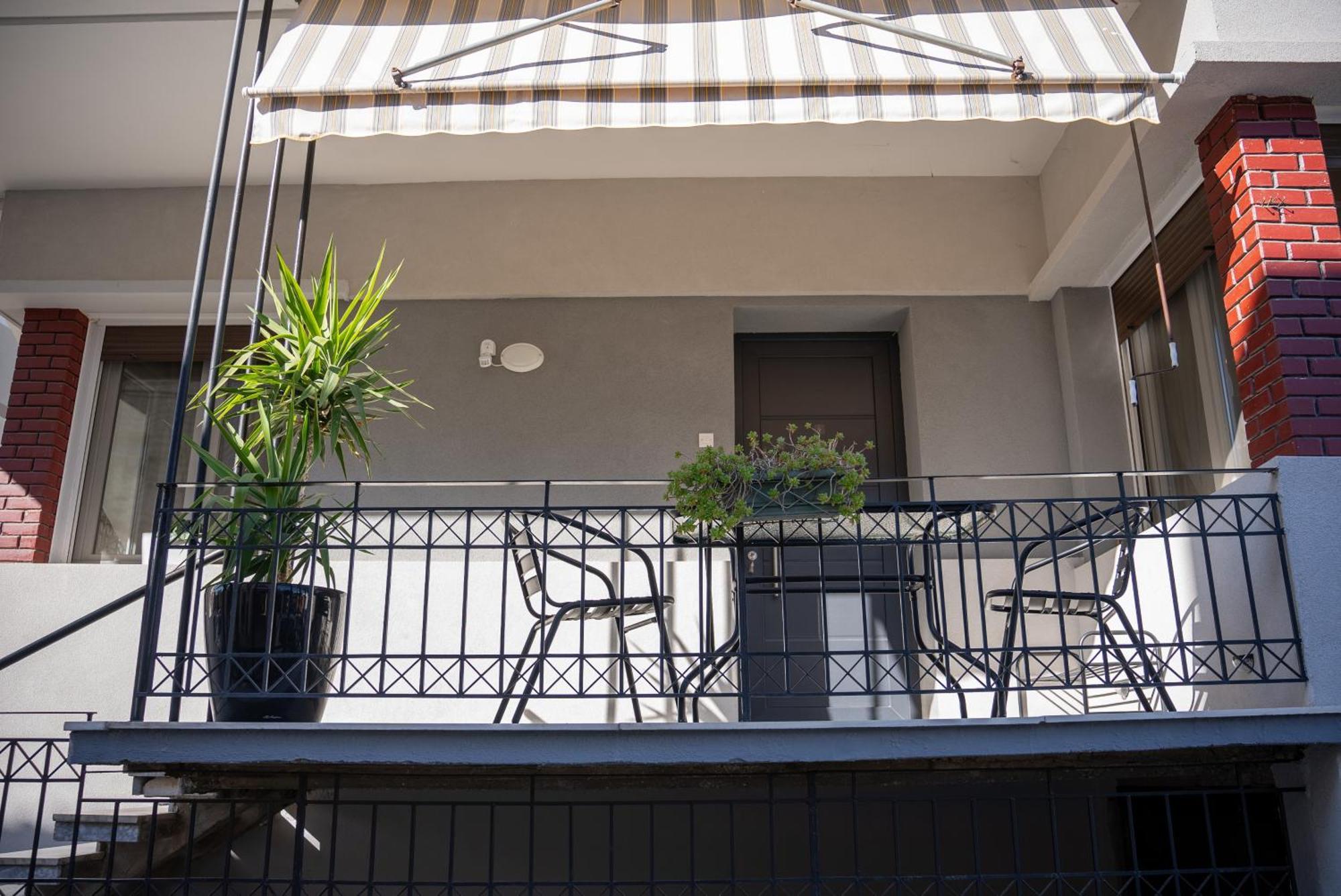 Living Life Apartment Komotiní Kültér fotó
