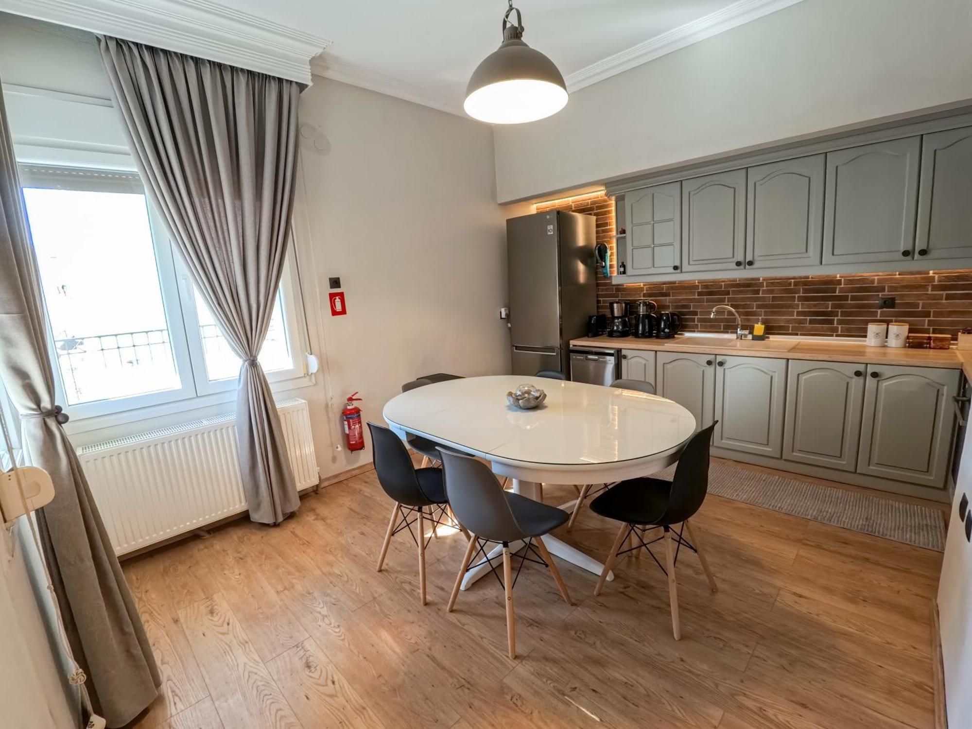 Living Life Apartment Komotiní Kültér fotó
